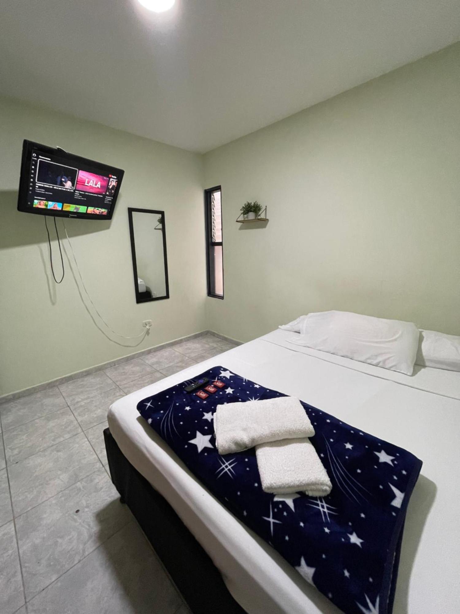 Apartamento Plazoleta De Colores Lägenhet Guatapé Exteriör bild